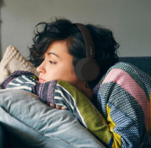 Sony WH-CH520 Wireless Bluetooth Headphones - up to 50 Hours Battery Life with Quick Charge